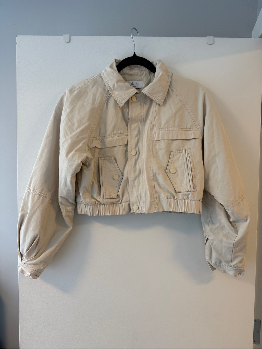 NEW L’Academie Los Angeles Cream Cropped Utility Bomber Size S